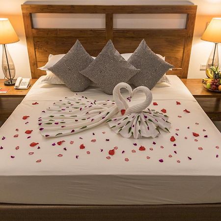 Hotel Earls Rajarata Anuradhapura Habitación foto